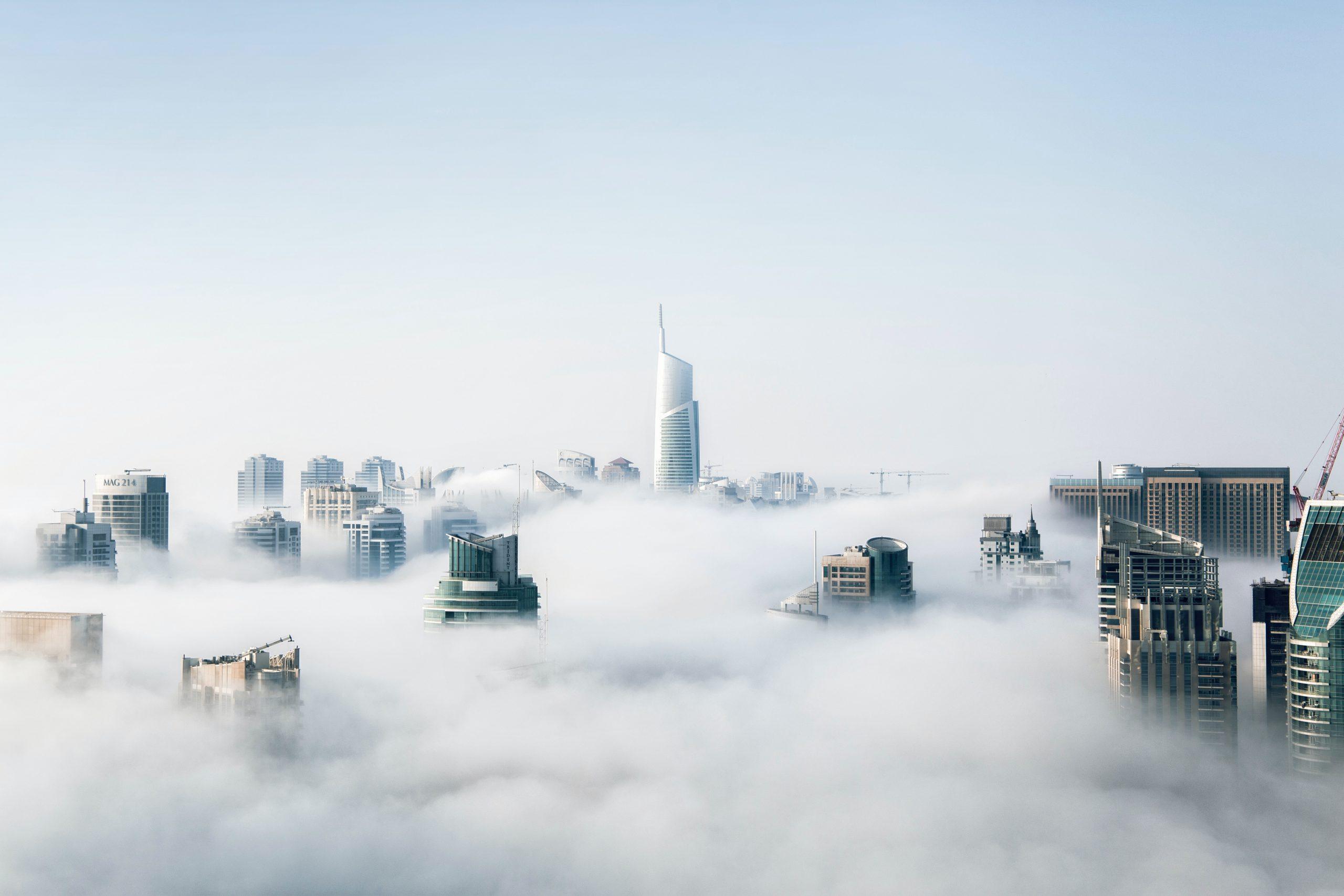 Tải full hd hình nền máy tính thành phố trong sương mù